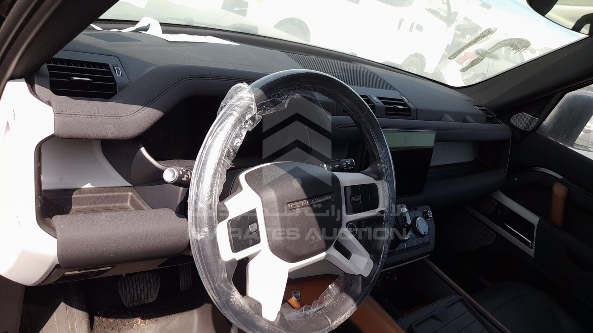 2023 LAND ROVER DEFENDER VIN: SALEA8BU0P2178015