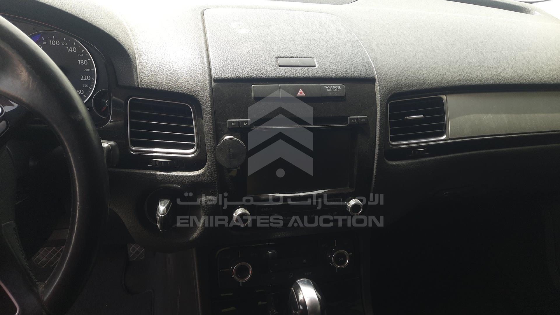 2013 VOLKSWAGEN TOUAREG VIN: WVGBC2BP7DD000268
