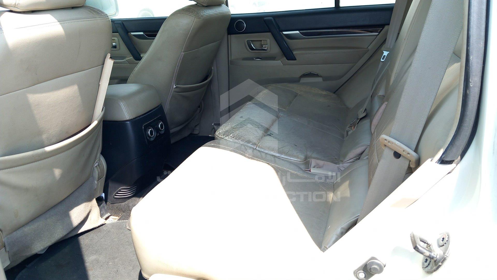 2009 MITSUBISHI PAJERO VIN: JMYLRV93W9J708703
