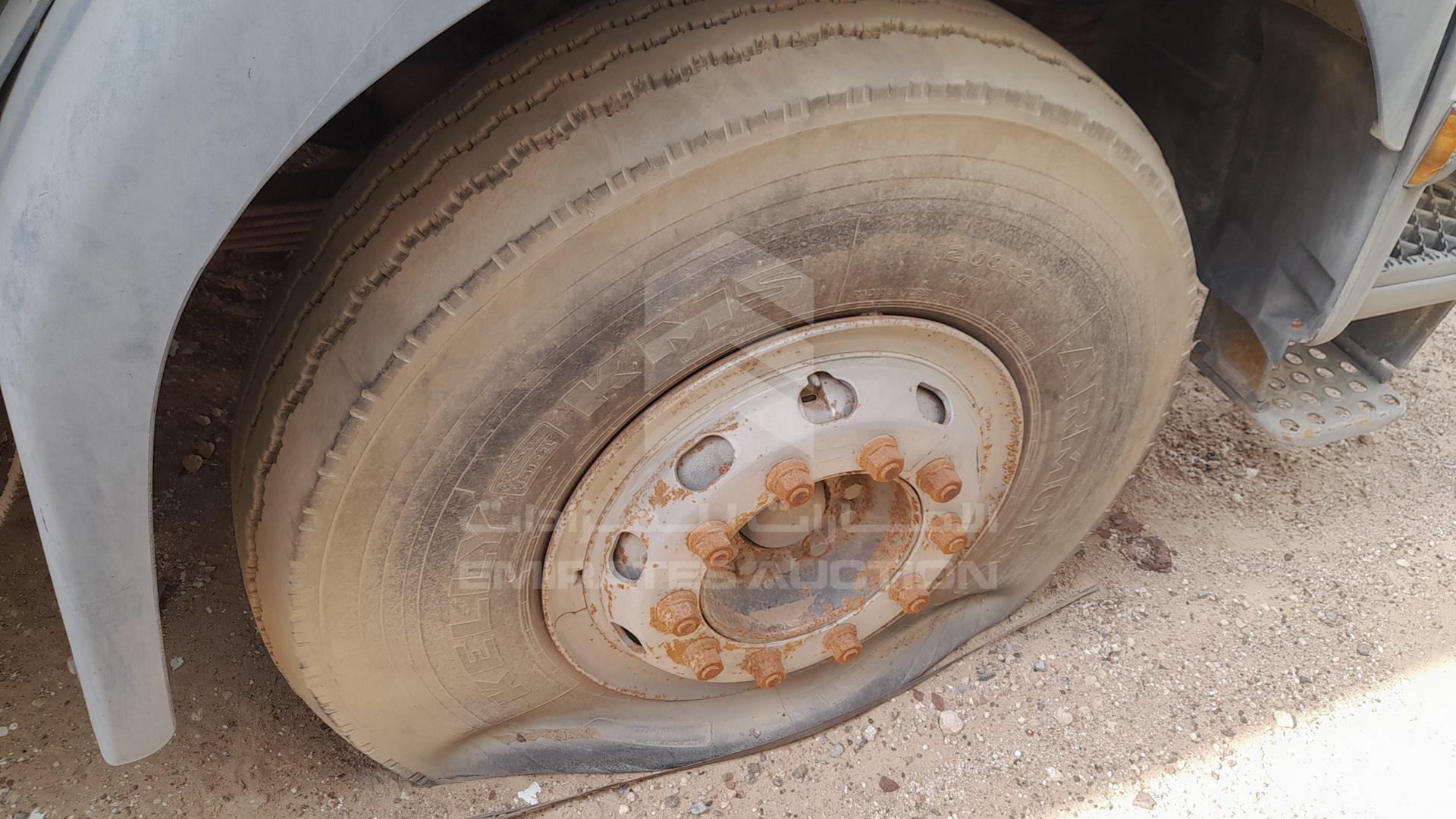 0 RENAULT --- VIN: VF633AXB02E102837