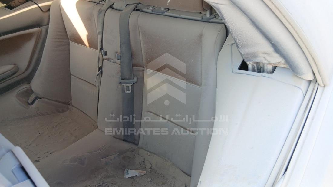 بي ام دبليو 330 سى اى 2005 — زاوية الراكب الخلفي اليسرى — صورة 19