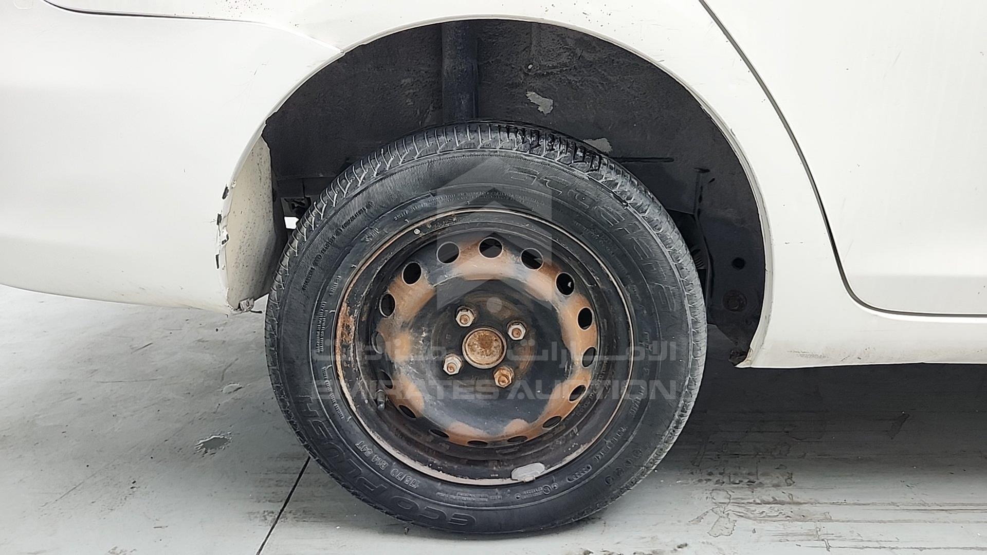 2009 TOYOTA YARIS VIN: JTDBW923X94025402