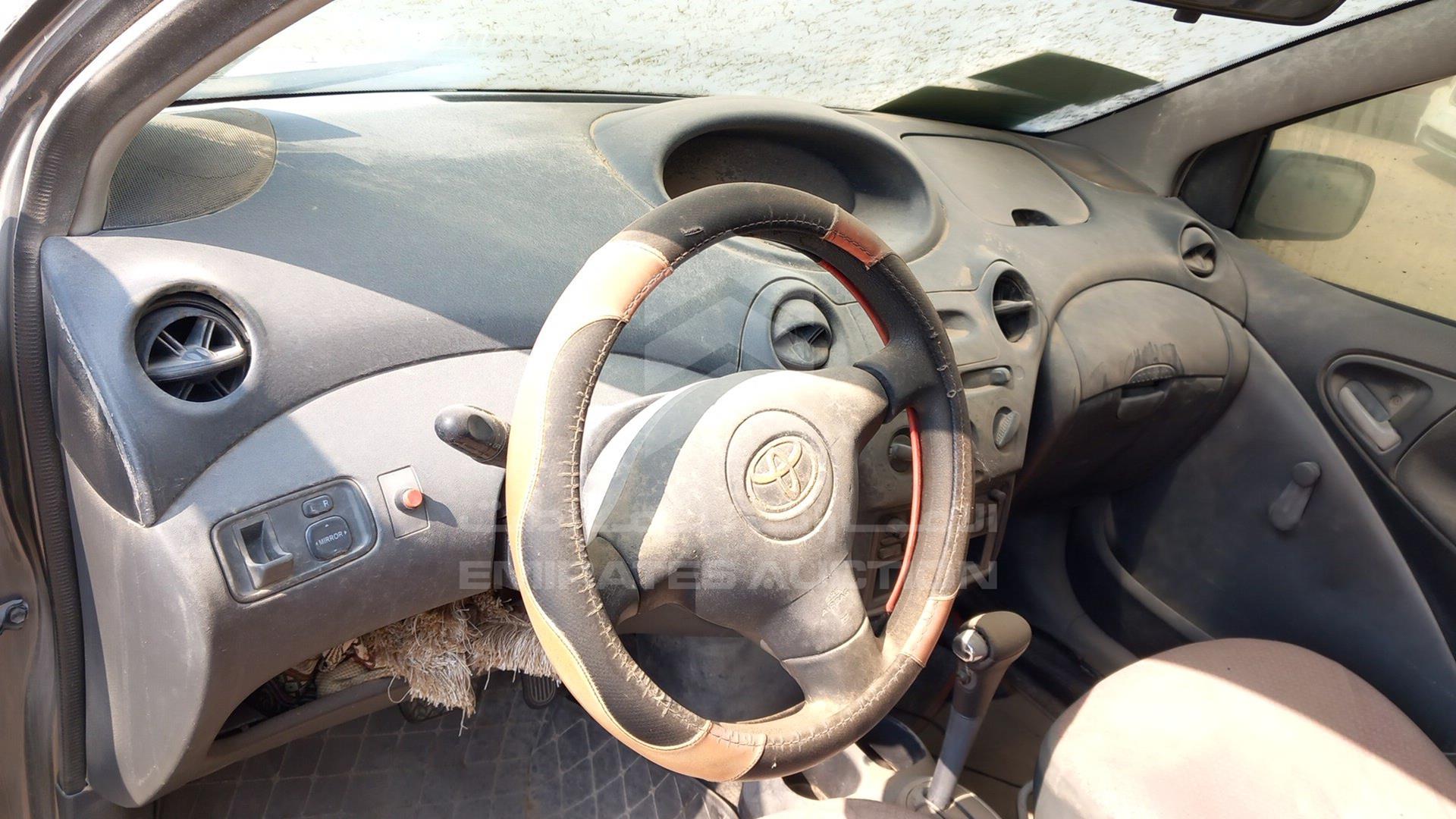 2005 TOYOTA ECHO VIN: JTDBW133050069233