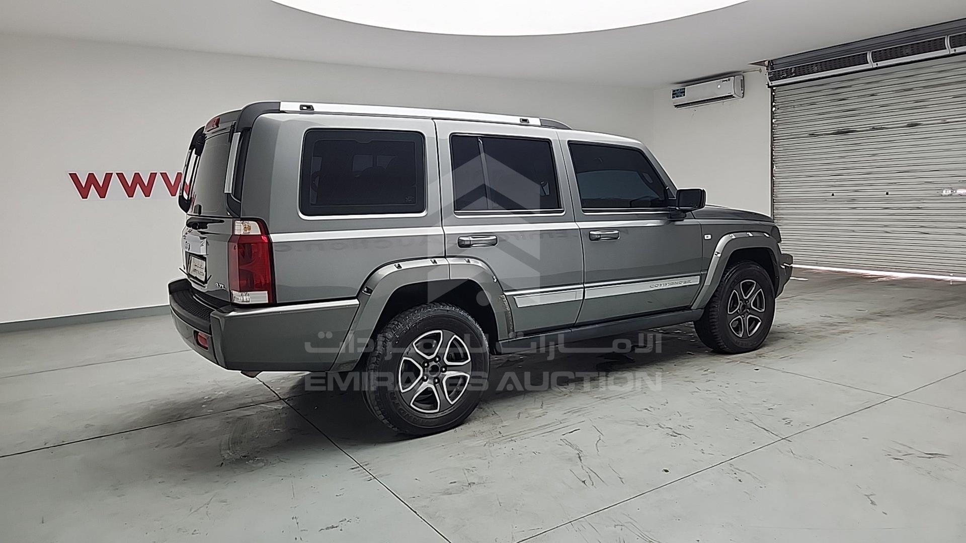 2007 JEEP COMMANDER VIN: 1J8H358N67Y591978