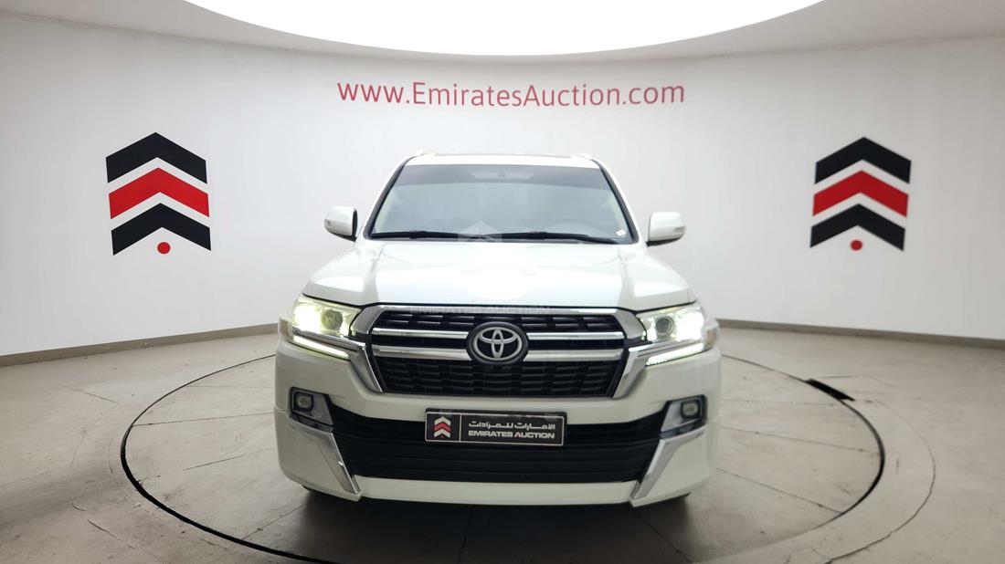 2021 Toyota Land Cruiser — 360-degree view