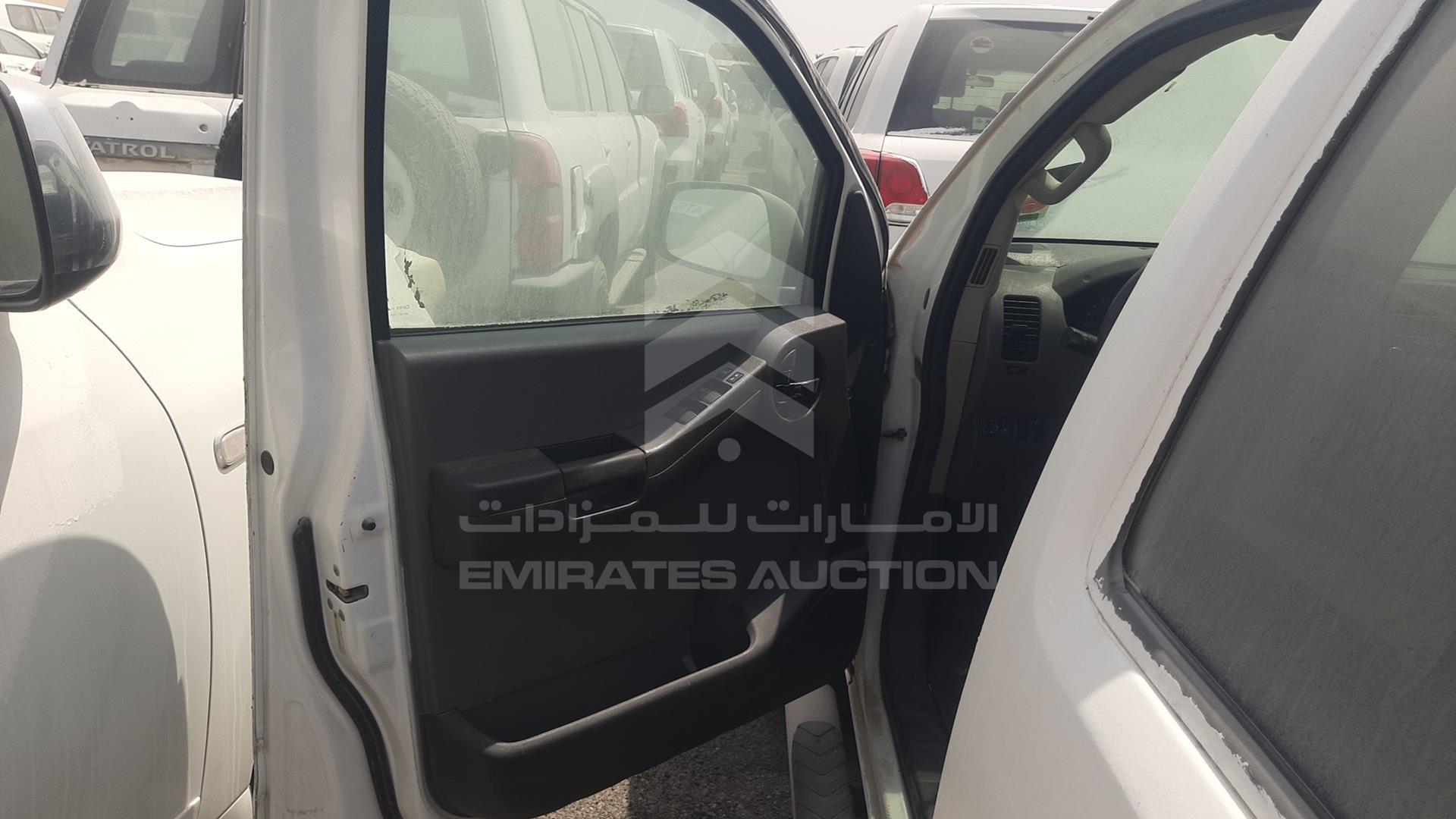 2014 NISSAN XTERRA VIN: 5N1AN0N69EN801017