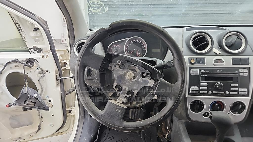 MAJTJ21D6BAS61062 - 2011 FORD FIGO - #512760