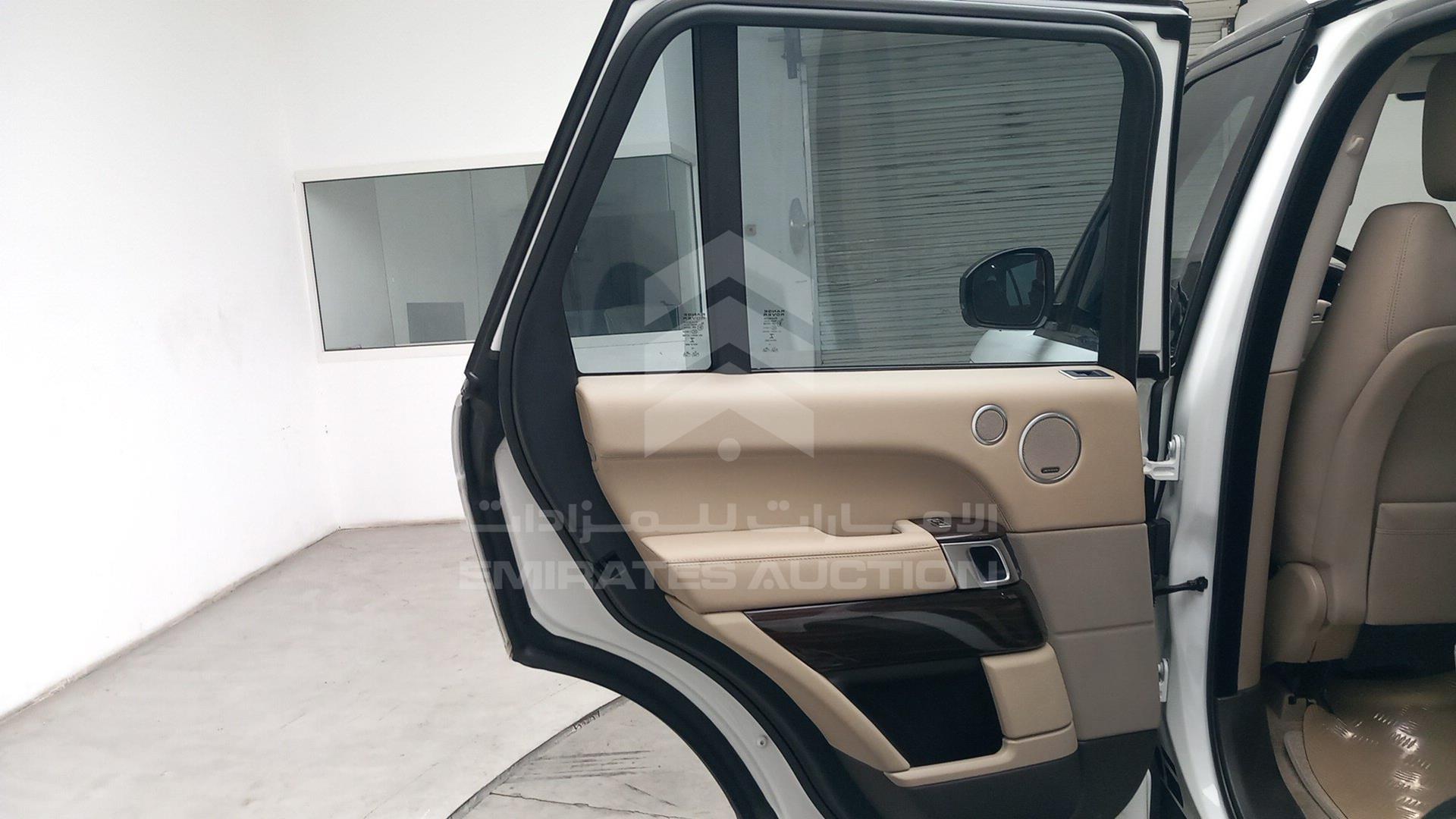 2016 RANGE ROVER HSE VIN: SALGA2DF2GA309276