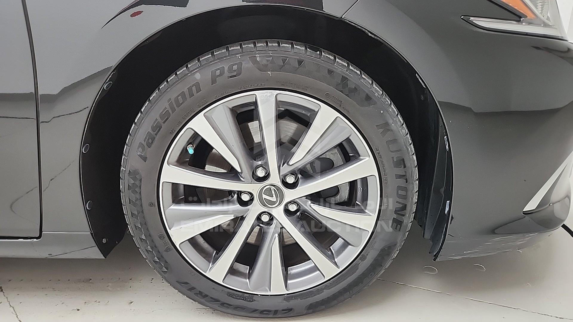 2019 LEXUS ES 350 VIN: JTHBZ1B1XK2005352