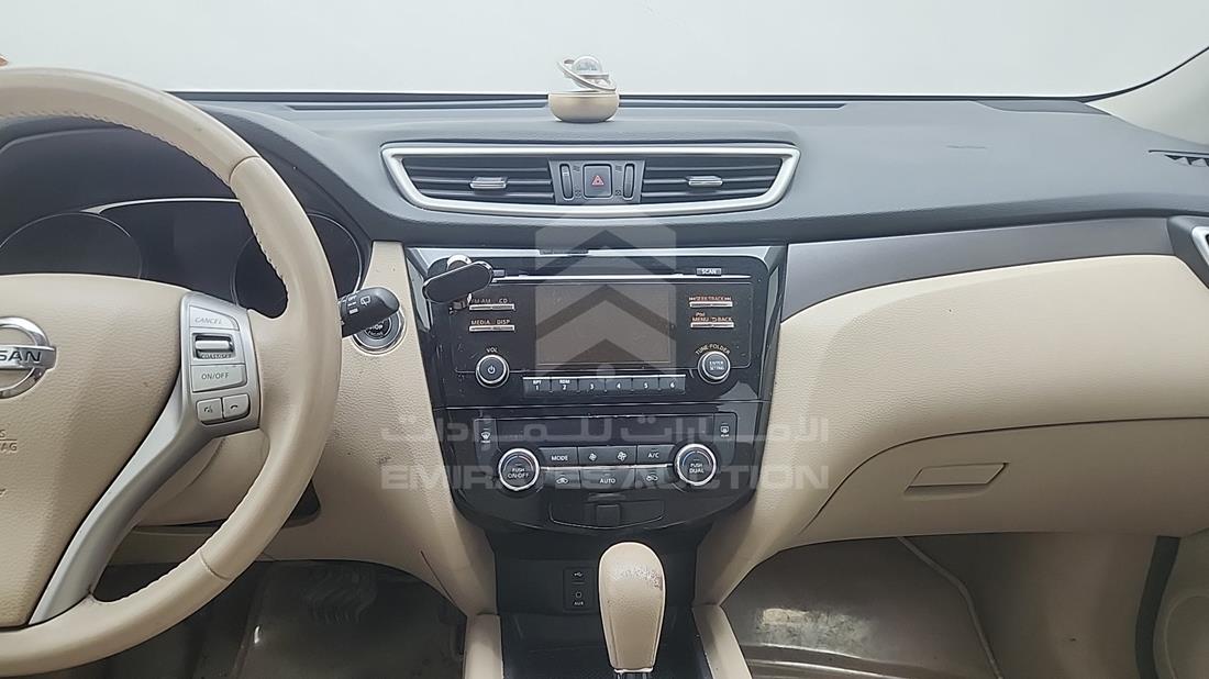 نيسان اكس تريل 2015 — نظم الترفيه وكاميرا المراقبة والملاحة — صورة 11