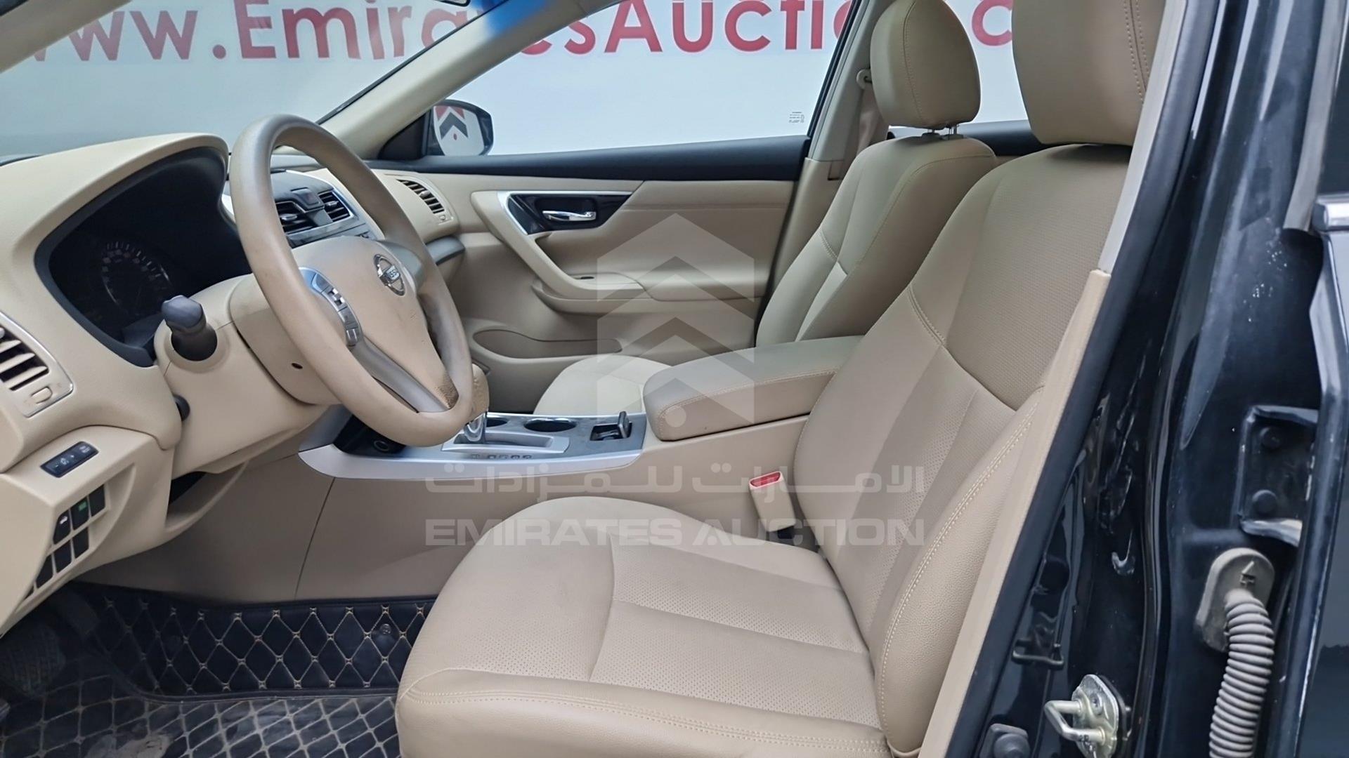 2017 NISSAN TEANA VIN: LGBF5AE01HR305842