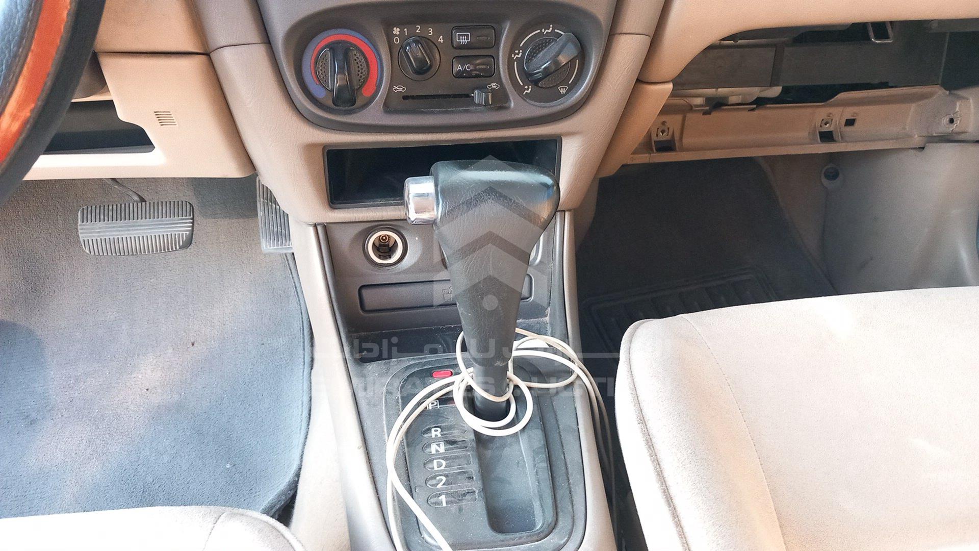 2005 NISSAN SUNNY VIN: JN1FN61C35W085964