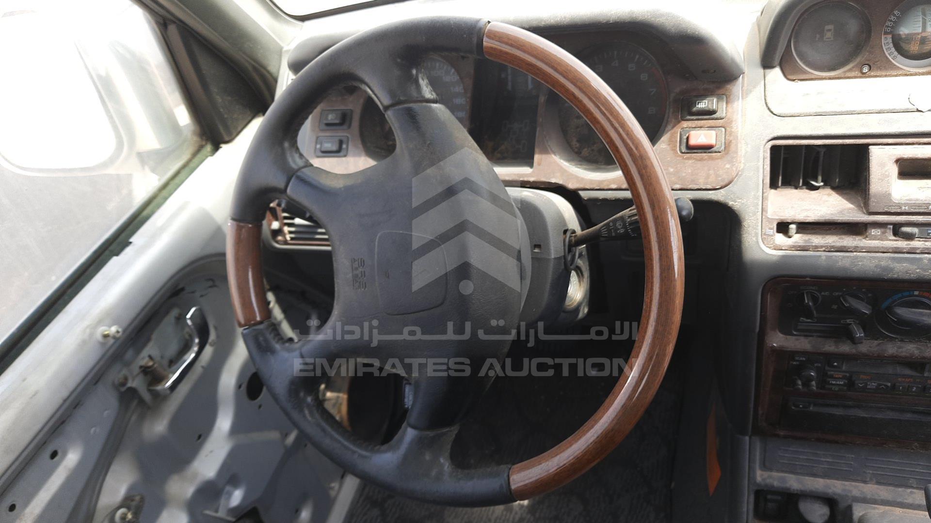 2000 MITSUBISHI PAJERO VIN: JMY0RV230YJ704792