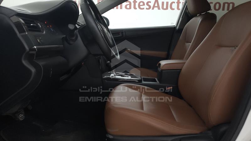6T1BF9FK7FX563065 Auction: EmiratesAuction Lot: 409828 6T1BF9FK7FX563065 Toyota Camry 2015 WHITE Photo 13
