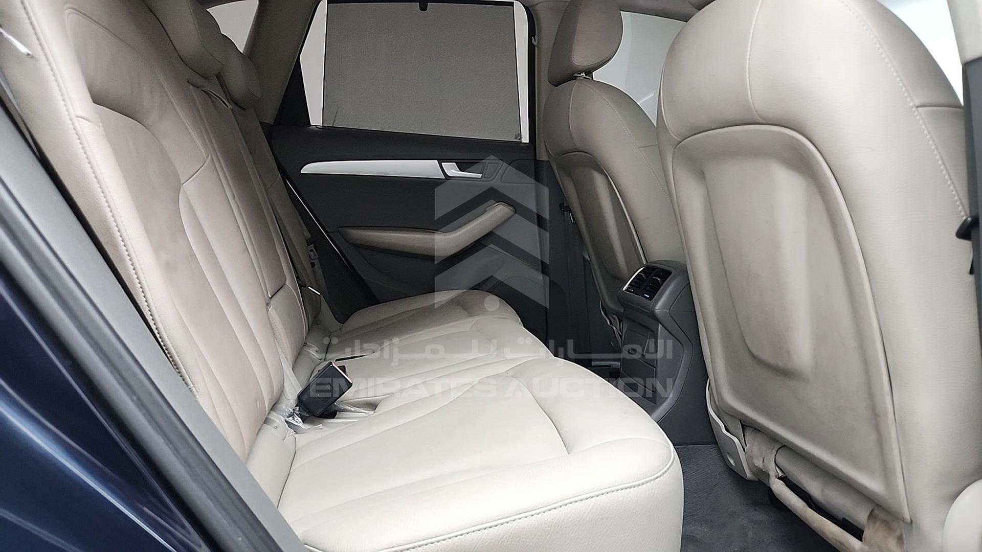 2011 AUDI Q5 VIN: WAUCFC8R2BA042938