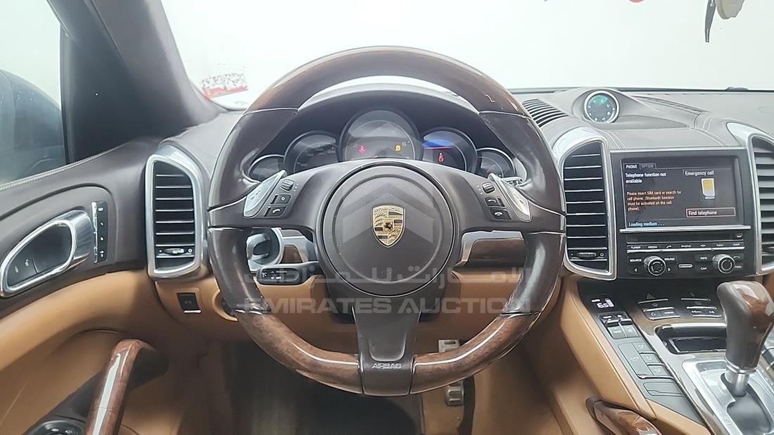 2013 Porsche Cayenne — Steering & Mounted Controls — Photo 14