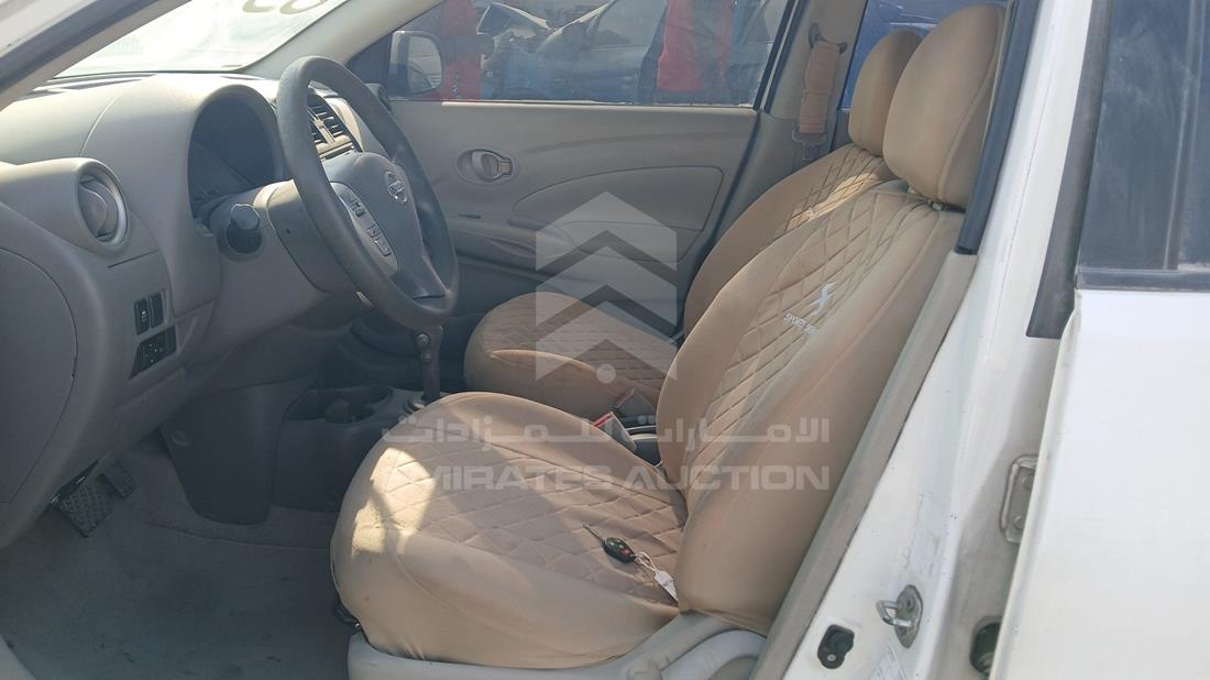 نيسان صني 2018 — زاوية السائق الأمامية اليسرى — صورة 13