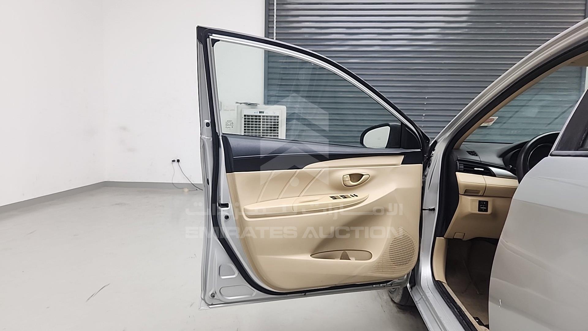 2015 TOYOTA YARIS VIN: MHFBT9F36F6036193