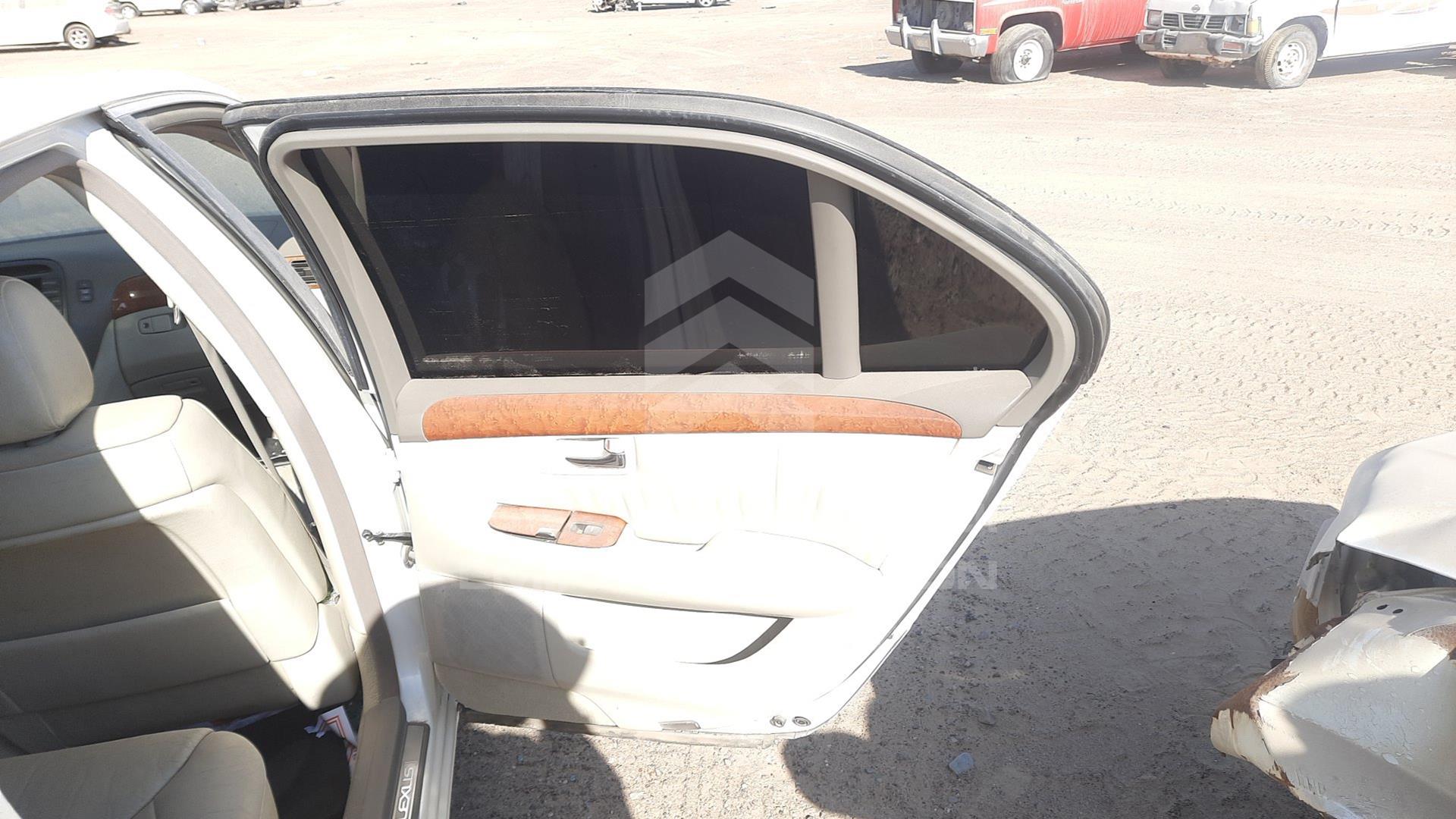 2002 LEXUS LS 430 VIN: JTHBN30F320053163