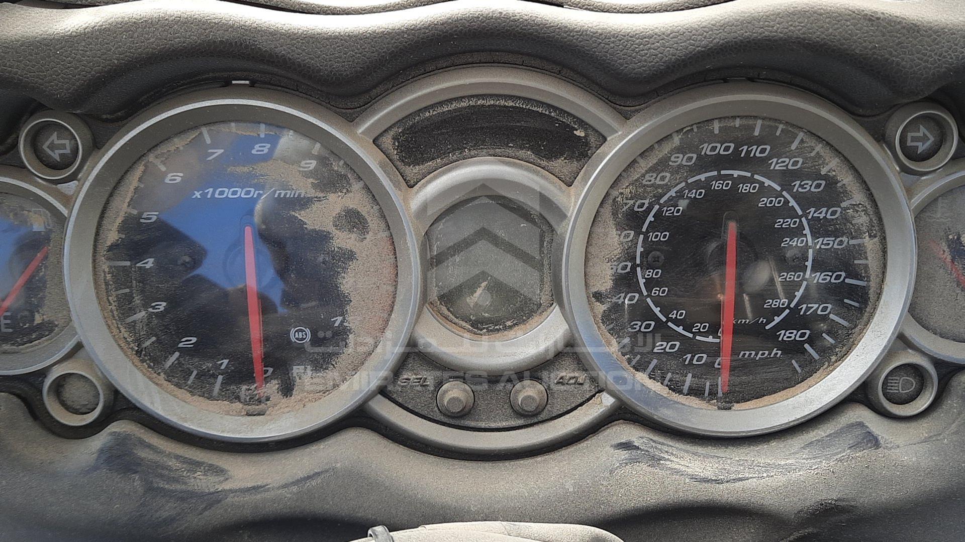 0 SUZUKI GSX 1300 VIN: JS1GX72B0D2101738