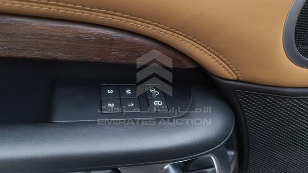 Land Rover Discovery 2017 SALRHBBV2HA021354 Image 29