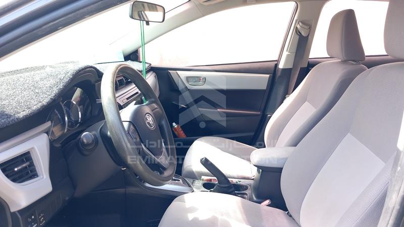RKLBL9HE7F5236244 Auction: EmiratesAuction Lot: 408508 RKLBL9HE7F5236244 Toyota Corolla 2015 GREY Photo 14