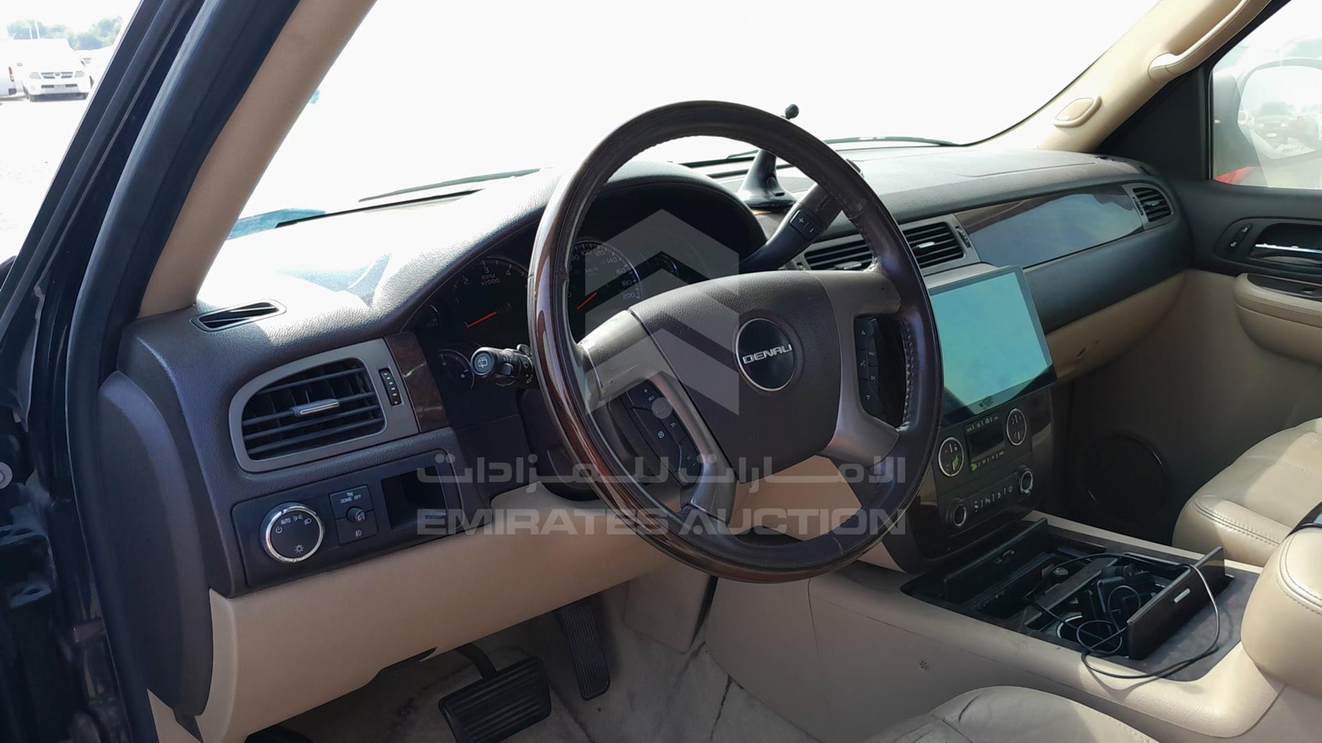 2008 GMC YUKON VIN: 1GKFK638X8J227599