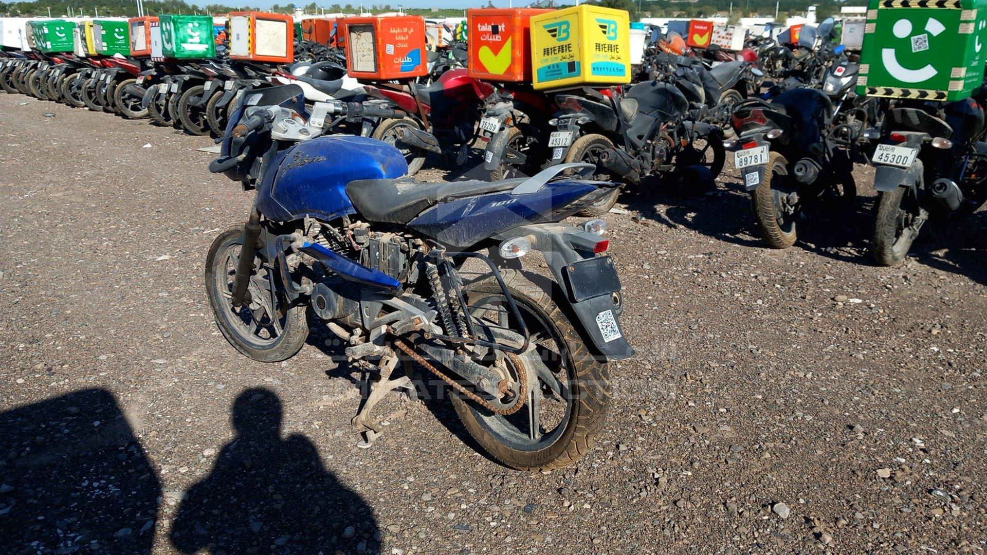 2011 BAJAJ PULSAR 180CC VIN: MD2DHDJZZUCE35215