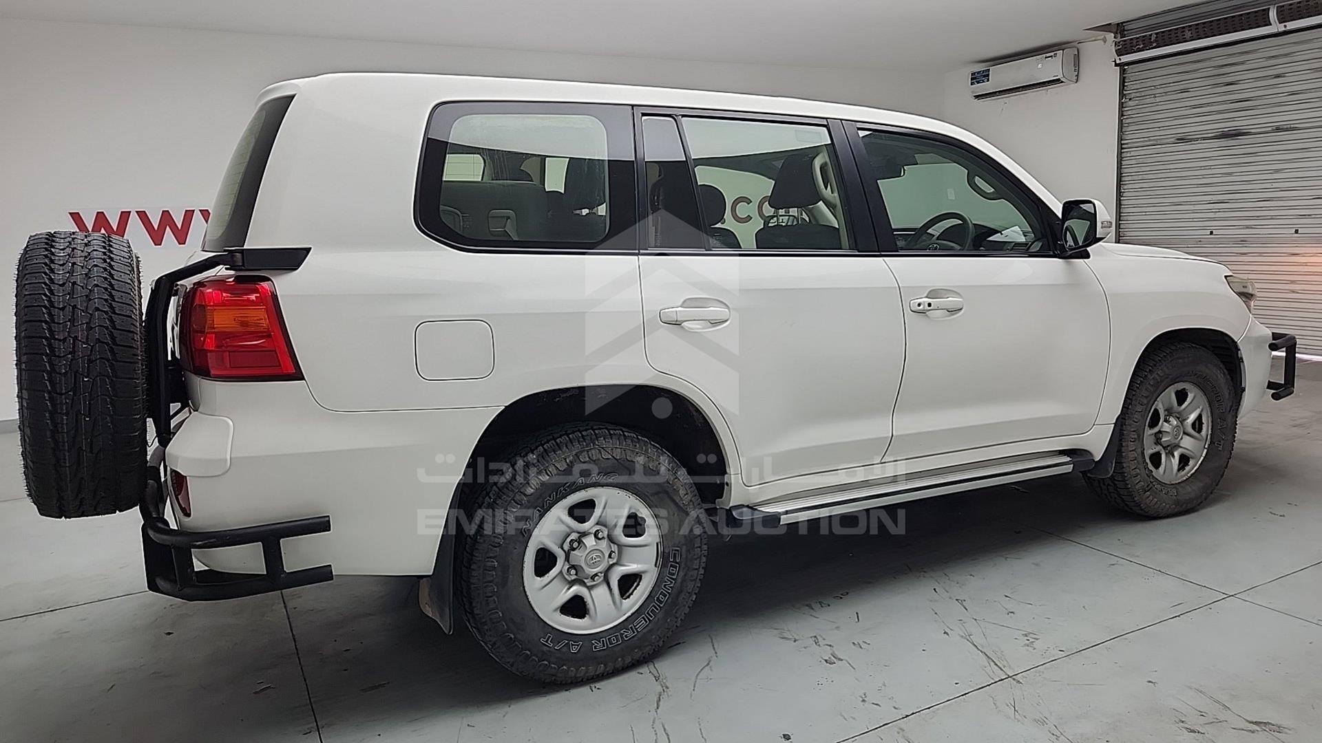 2014 TOYOTA LC 200 VIN: JTMHV09J404134910