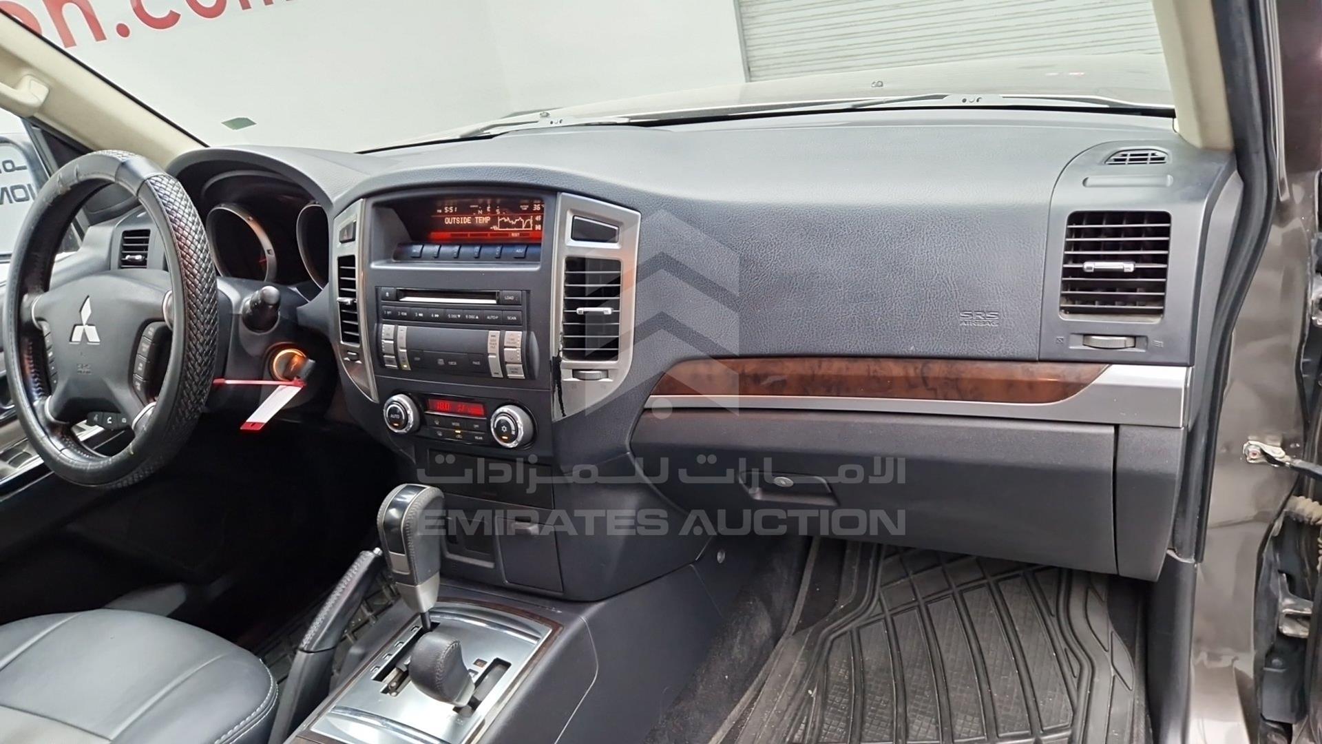 2015 MITSUBISHI PAJERO VIN: JMYLYV95WFJ711967