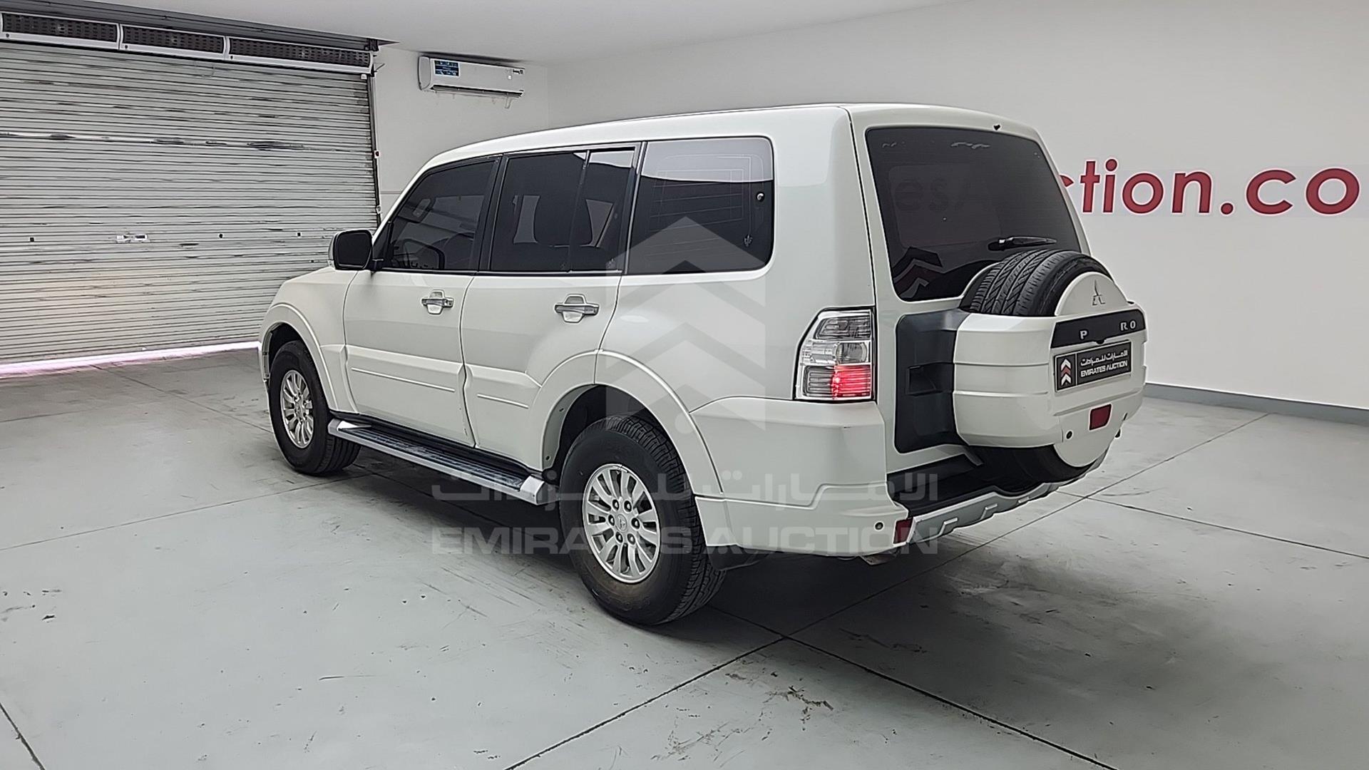 2014 MITSUBISHI PAJERO VIN: JMYLRV95WEJ708829