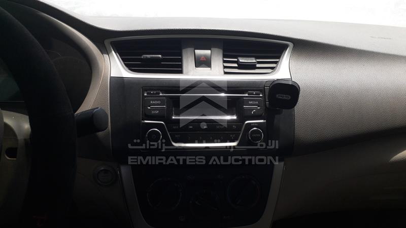 MNTBB7A93H6052104 Auction: EmiratesAuction Lot: 412008 MNTBB7A93H6052104 Nissan Sentra 2017 WHITE Photo 17