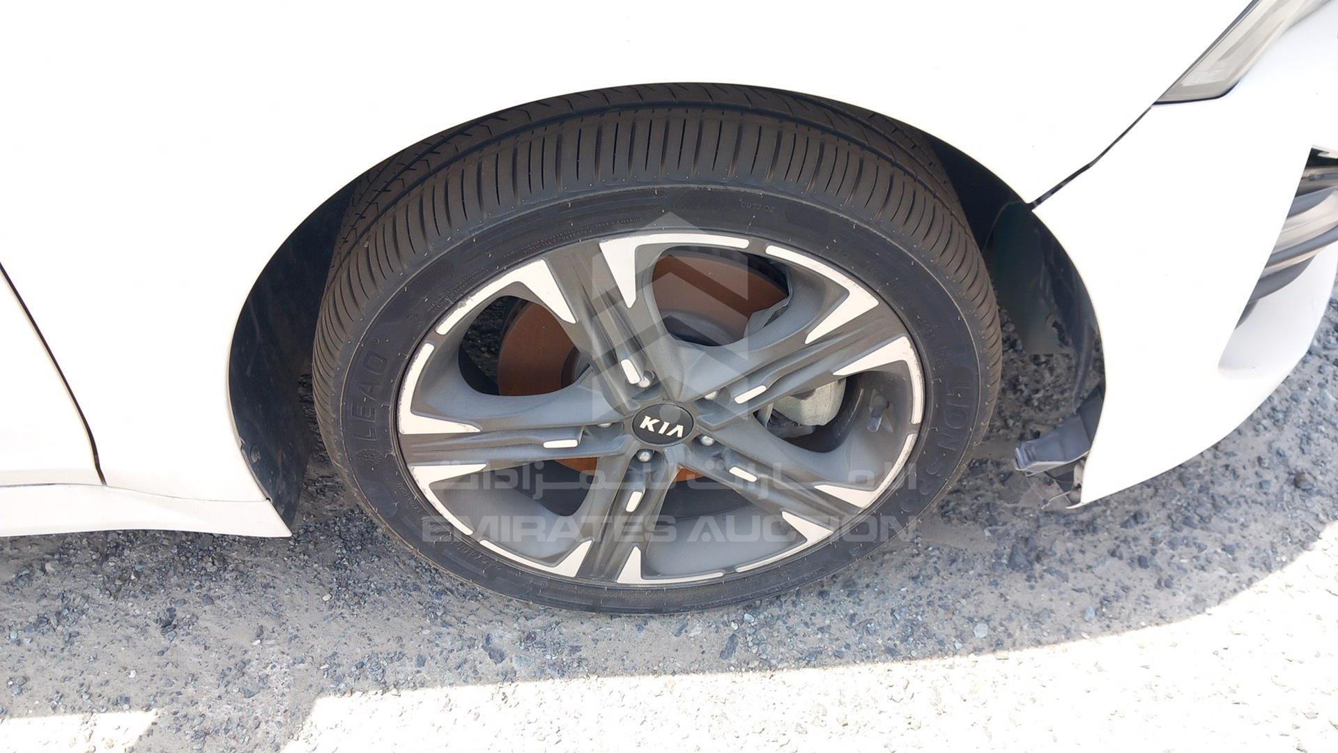 2021 KIA K5 VIN: KNAG24176M5051634