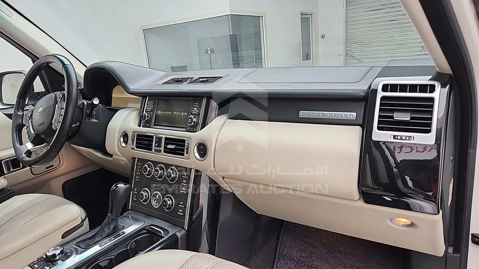 2010 RANGE ROVER VOGUE VIN: SALLMAME4AA317299