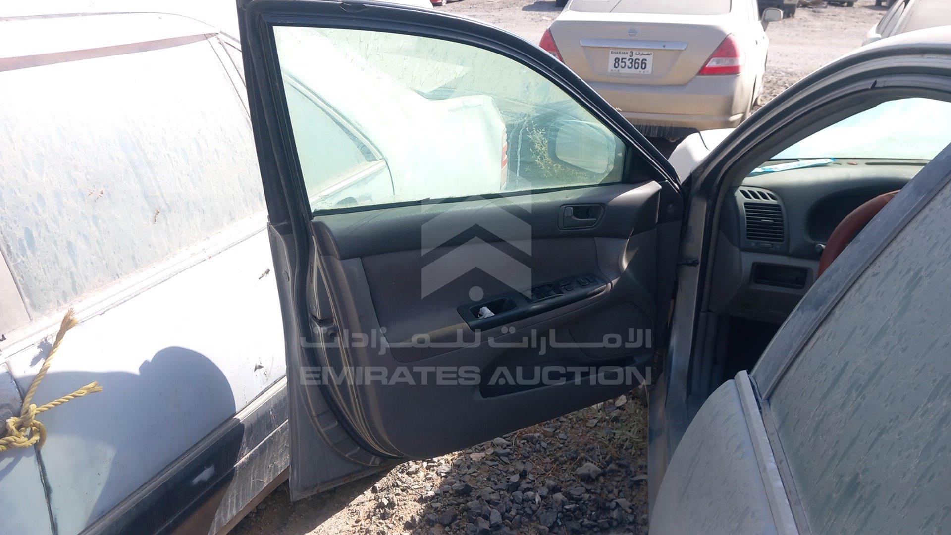 2005 TOYOTA CAMRY VIN: 4T1BE32K95U636549