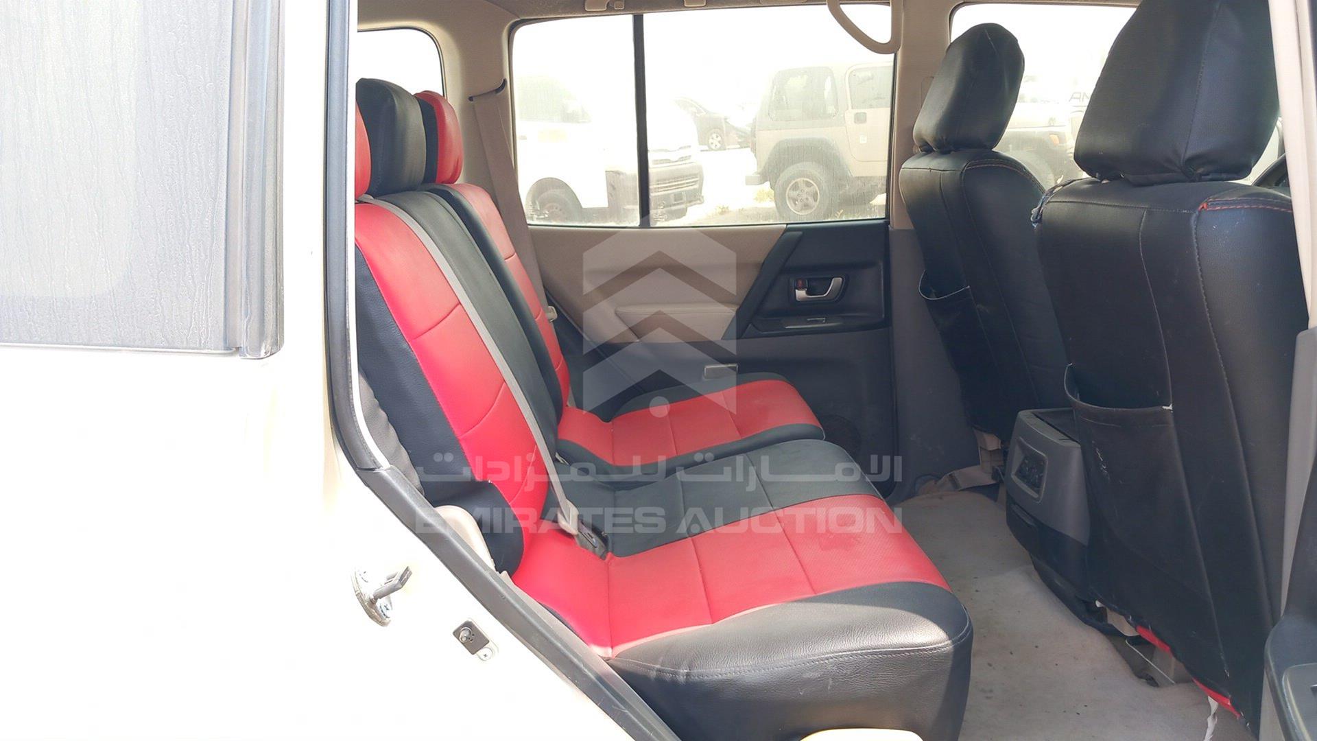 2006 MITSUBISHI PAJERO VIN: JMYLRV73W6J703225