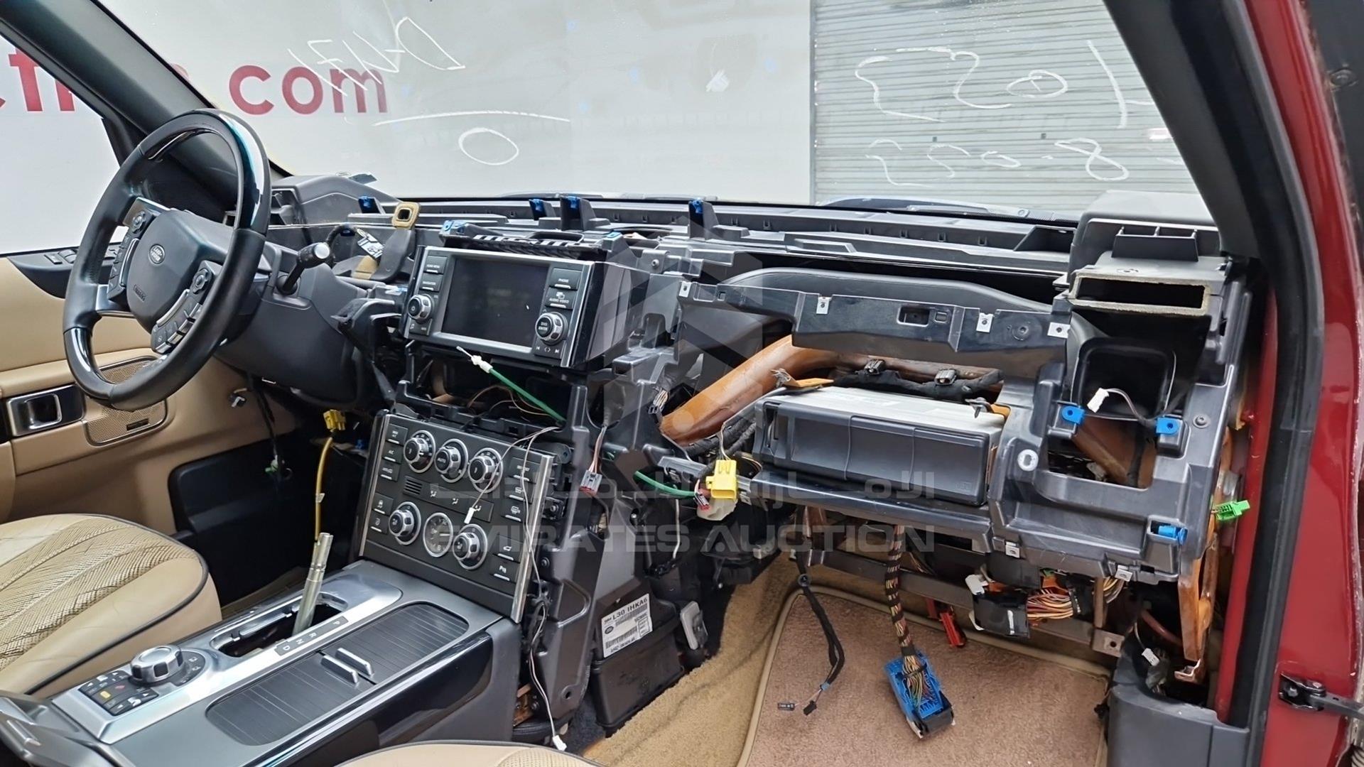 2010 RANGE ROVER VOGUE VIN: SALLMAME4AA307004