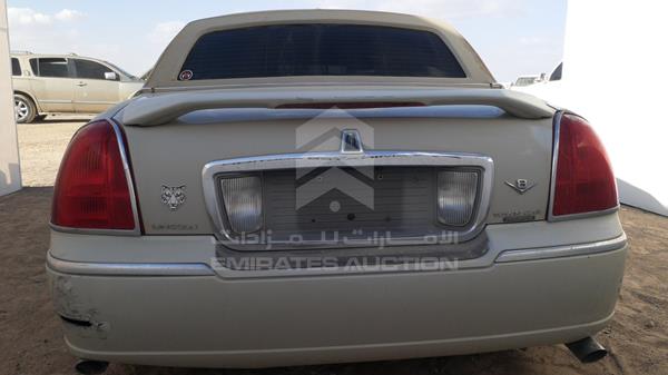 Lincoln Town Car 2006 1LNHM83V96Y635852 Image 29