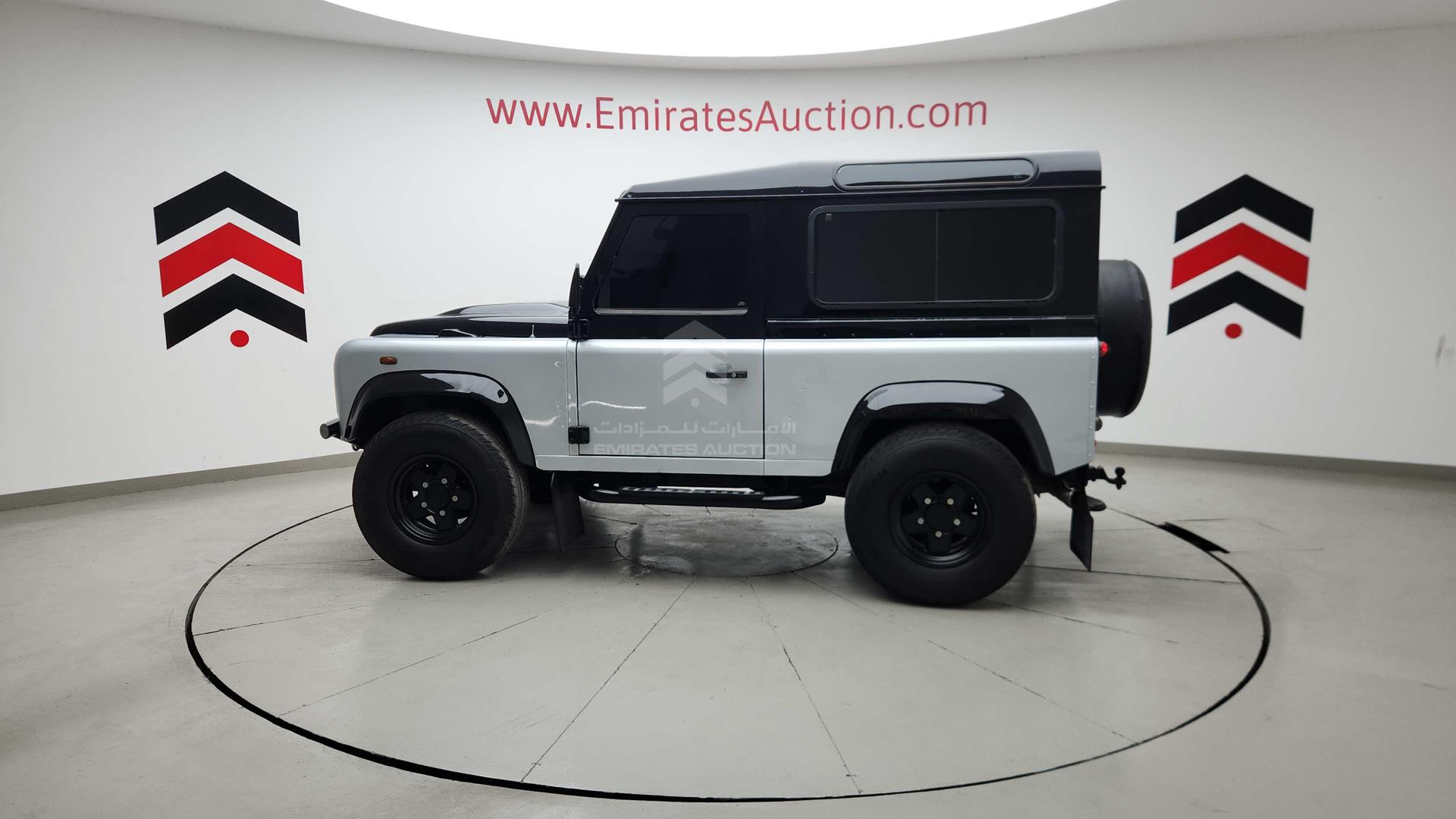 2010 LAND ROVER DEFENDER VIN: SALLDVBS8AA794793
