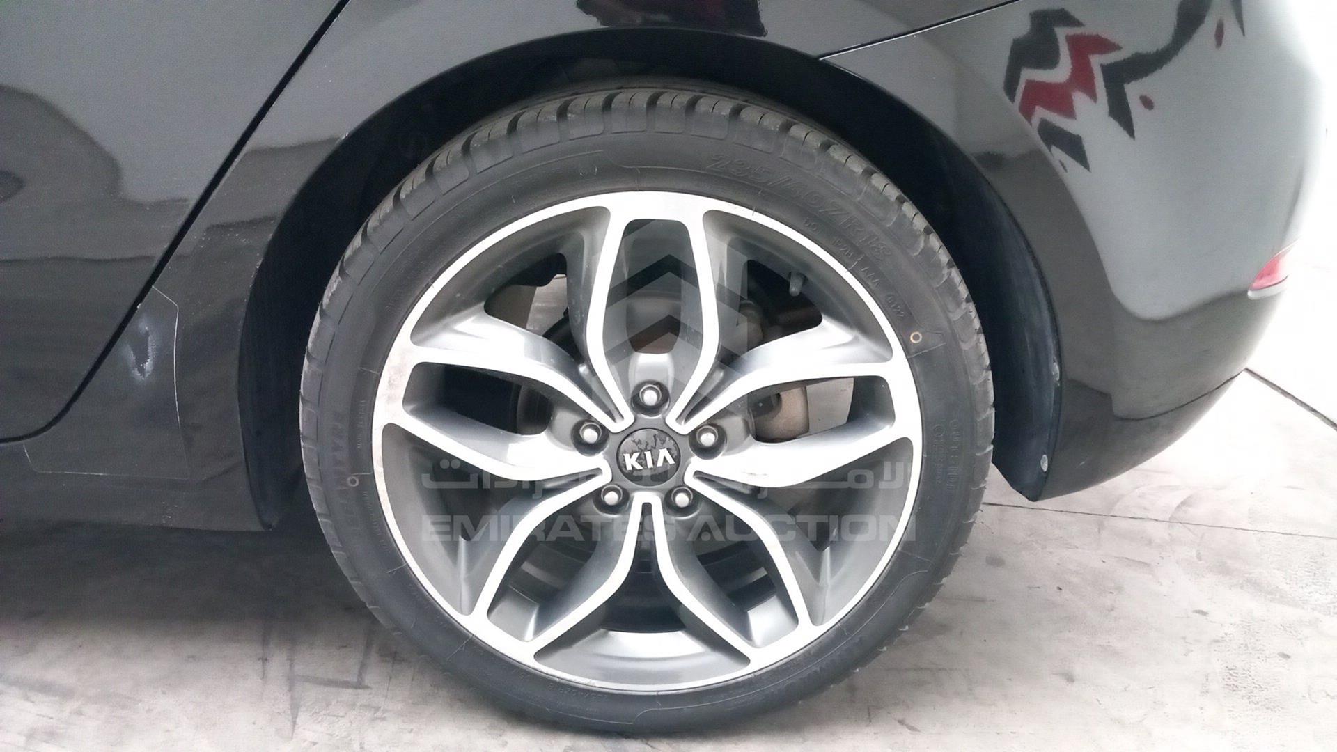 2016 KIA CERATO VIN: KNAFZ511XG5534427
