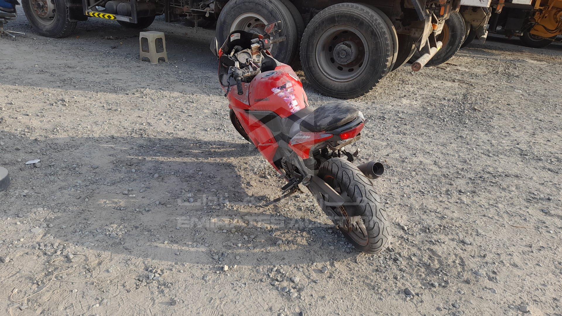 2012 KAWASAKI NINJA VIN: JKAEXMJ12CDAB0390