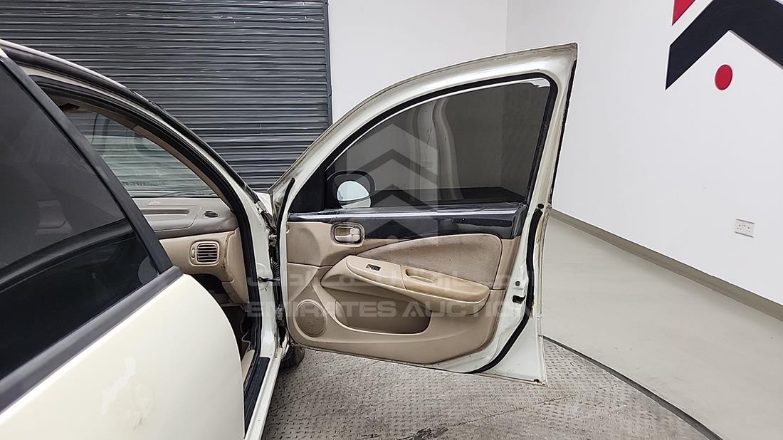 2004 Nissan Sunny — Front Right Door — Photo 25