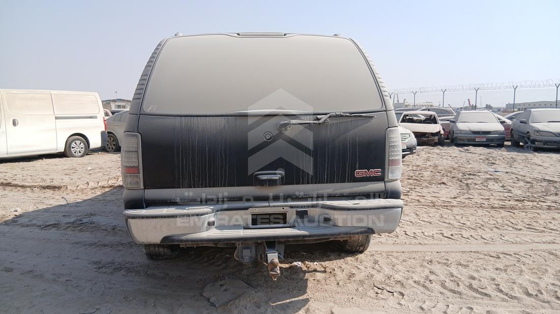 2005 GMC Yukon — Rear View — Photo 7