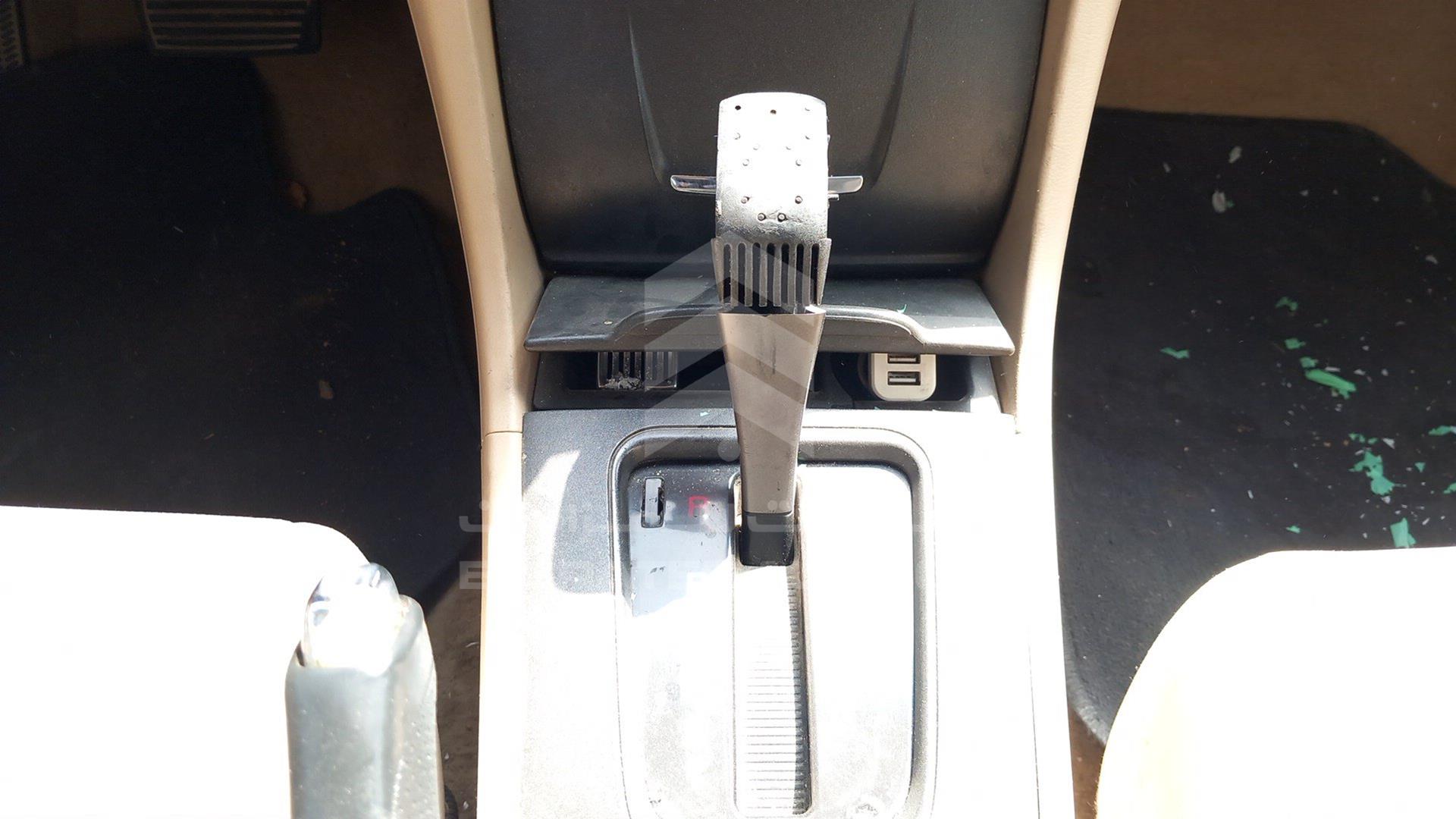 2006 HONDA ACCORD VIN: JHMCM565X6C413230