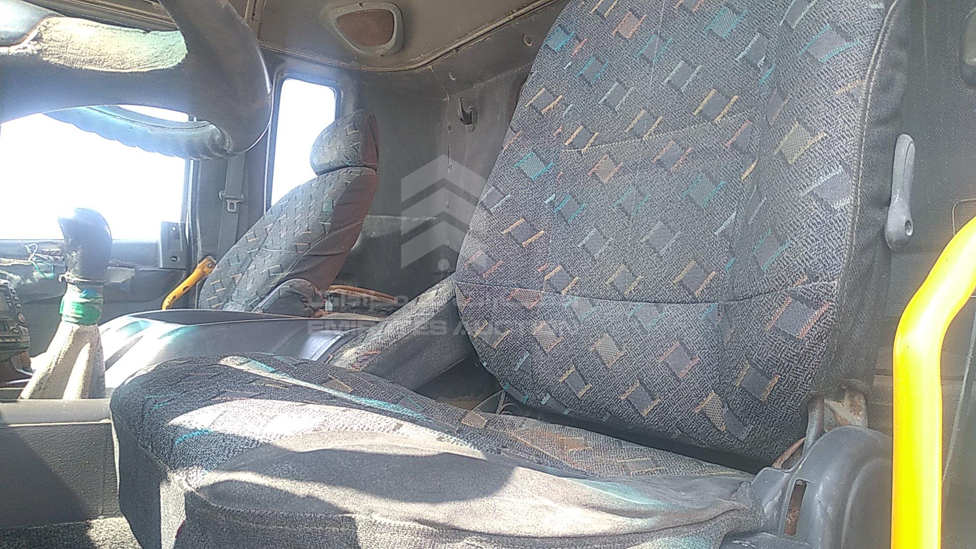 2000 HYUNDAI --- VIN: KMFDA19CPYC005650