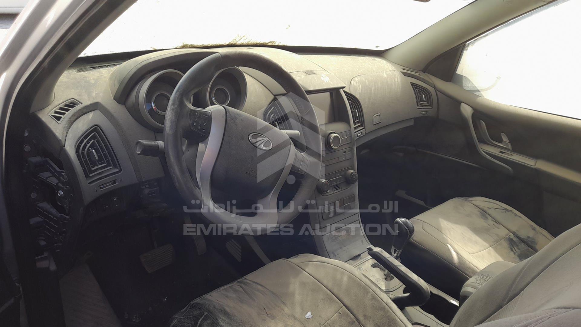 2018 MAHINDRA XUV500 VIN: MA1YW2LDVJ6050689