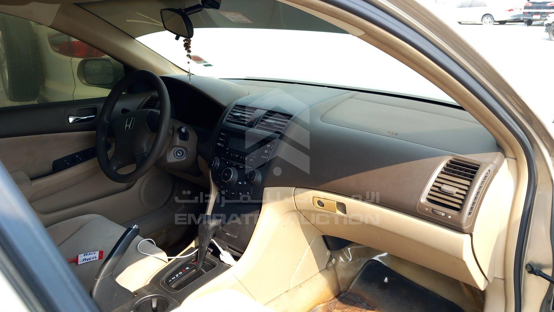 2005 HONDA ACCORD VIN: JHMCM56585C401155