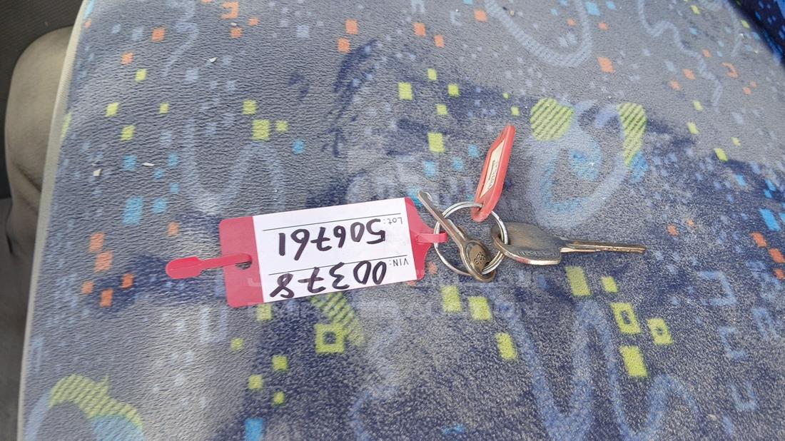 2014 Isuzu NMR — Keys — Photo 4