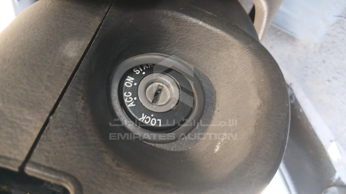 2002 Kia Sephia — Keys — Photo 5