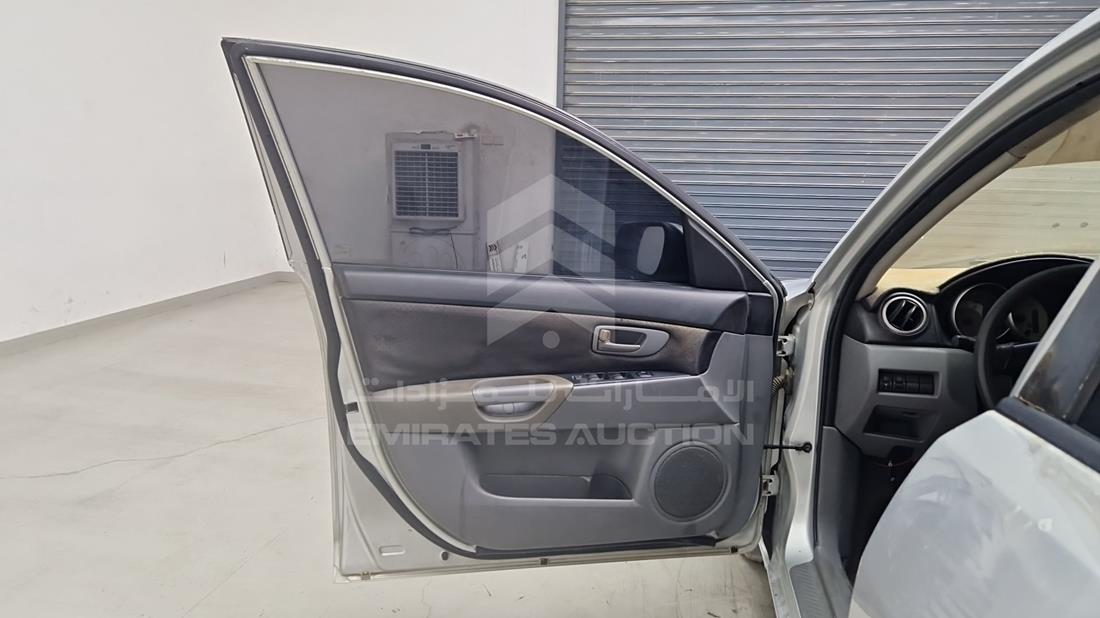 مازدا 3 2008 — الباب الأمامي الأيسر — صورة 12